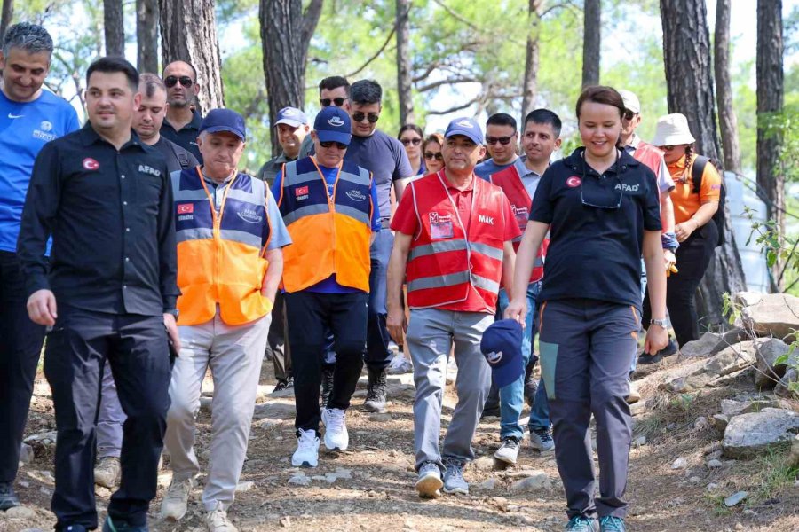 Manavgat’ta Afet Bilinci Ve Gönüllülük İçin Doğa Yürüyüşü