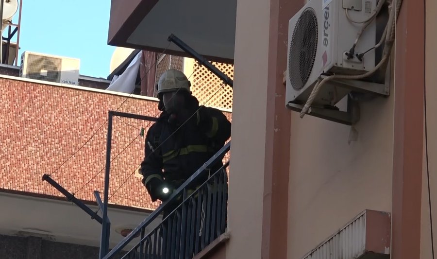 Madde Bağımlısı Genç Evi Yaktı, Anne İle Baba Yaşananlara İsyan Etti