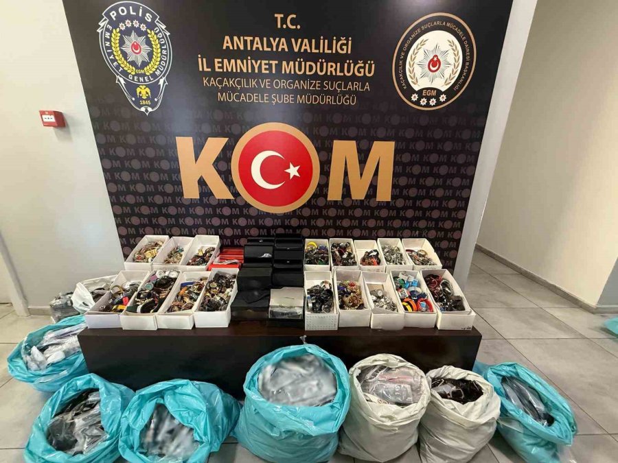 Antalya’da Son 1 Haftada Çok Miktarda Kaçak İçki Ve Tütün Ele Geçirildi