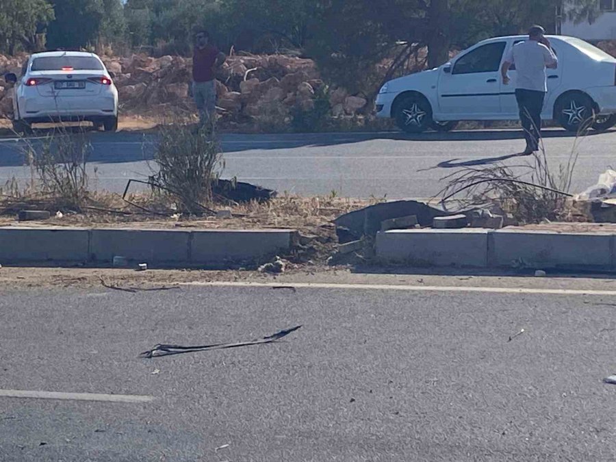 Antalya’da İki Tır Çarpıştı: 1 Ölü, 1 Yaralı