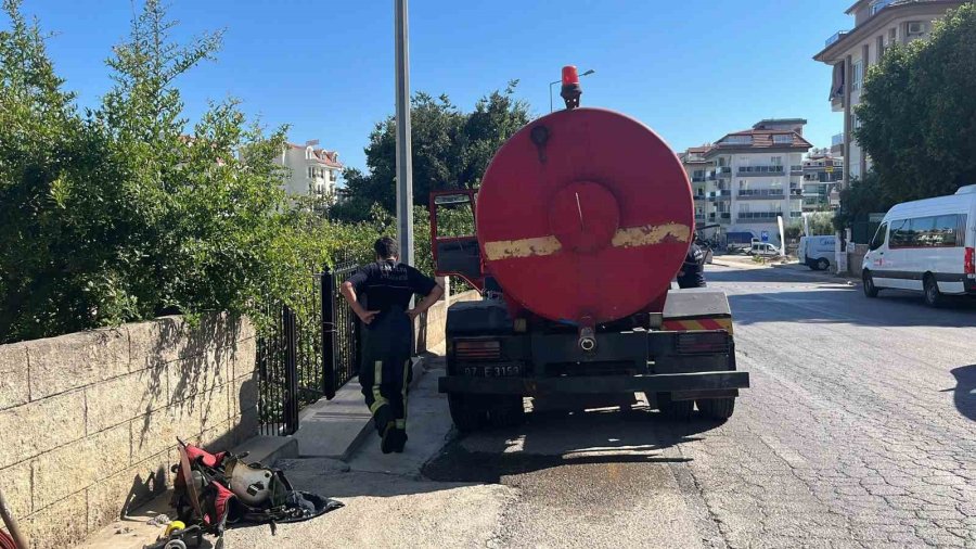 Alanya’da 4 Katlı Binada Yangın