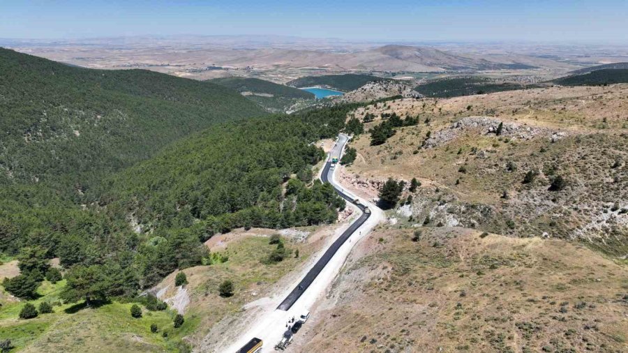 Selçuklu Belediyesi Dış Mahalle Bağlantı Yollarında Konforu Yükseltiyor