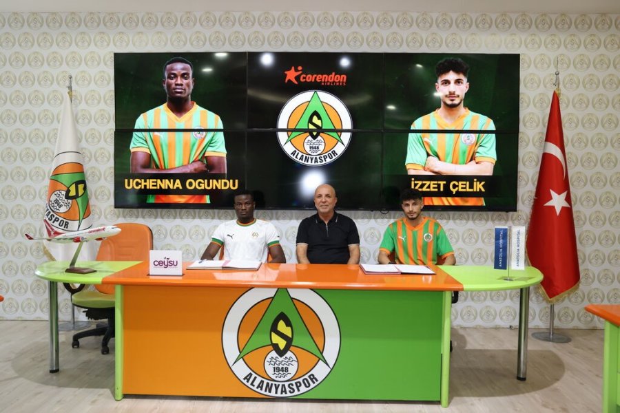 Alanyaspor’da Çift İmza