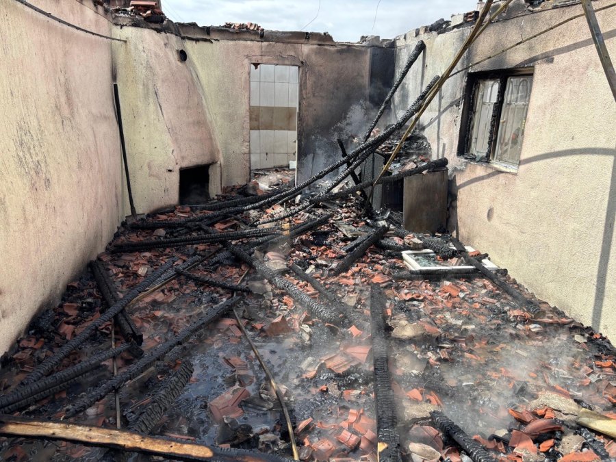 Kulu’da Evin Bahçesindeki Garajda Yangın