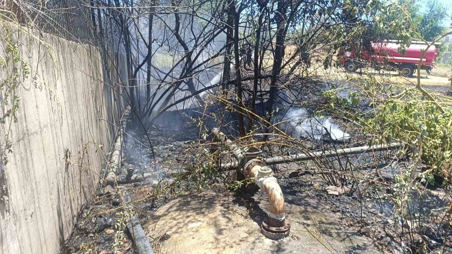 Manavgat’ta Çıkan Çalılık Yangını Korkuttu