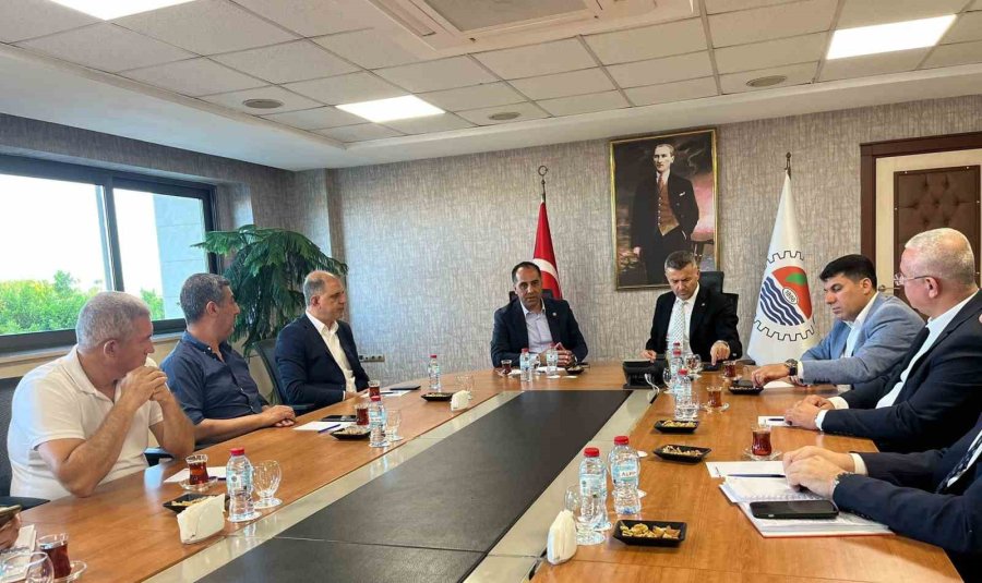 Mersin’in Otoyolları Yenilenecek, D-400 Karayolu 8 Şeride Çıkacak