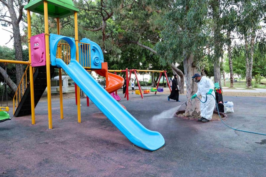 Antalya’da Haşerelere Karşı Mücadele Çalışmaları Mesire Alanlarında Da Sürüyor