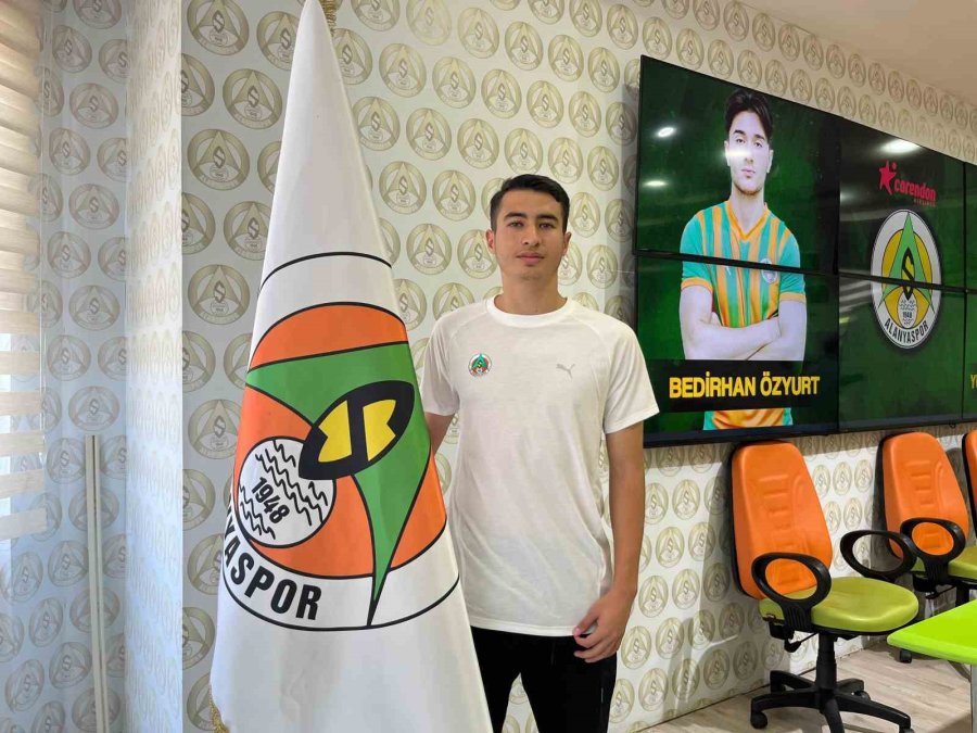 Alanyaspor, İki Yerli Oyuncu İle Sözleşme İmzaladı