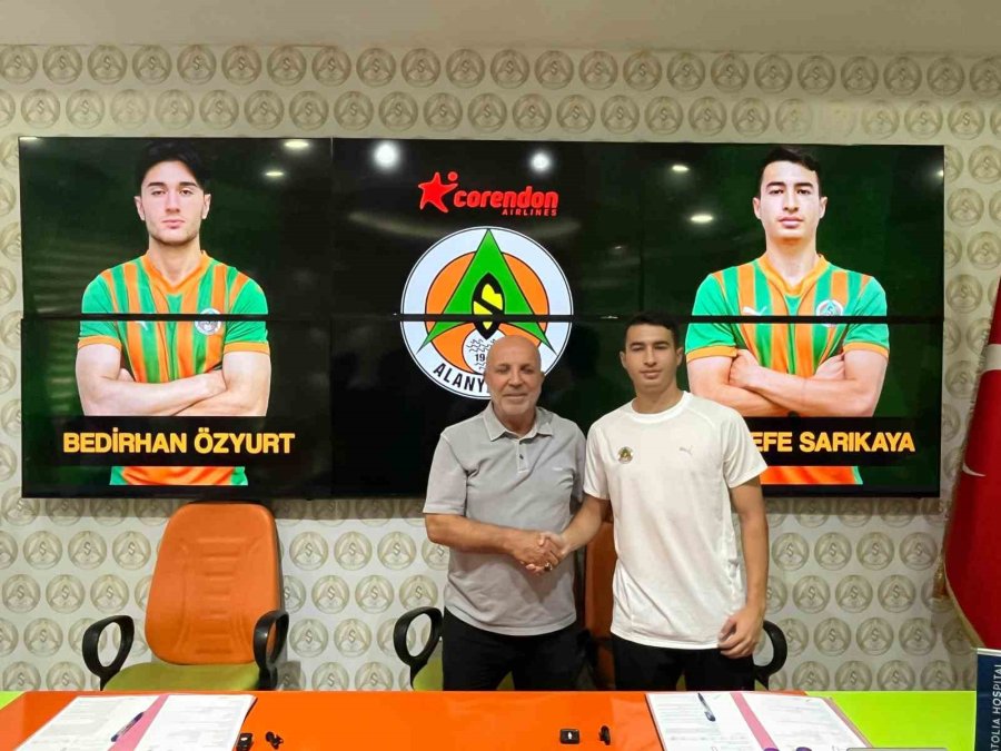 Alanyaspor, İki Yerli Oyuncu İle Sözleşme İmzaladı