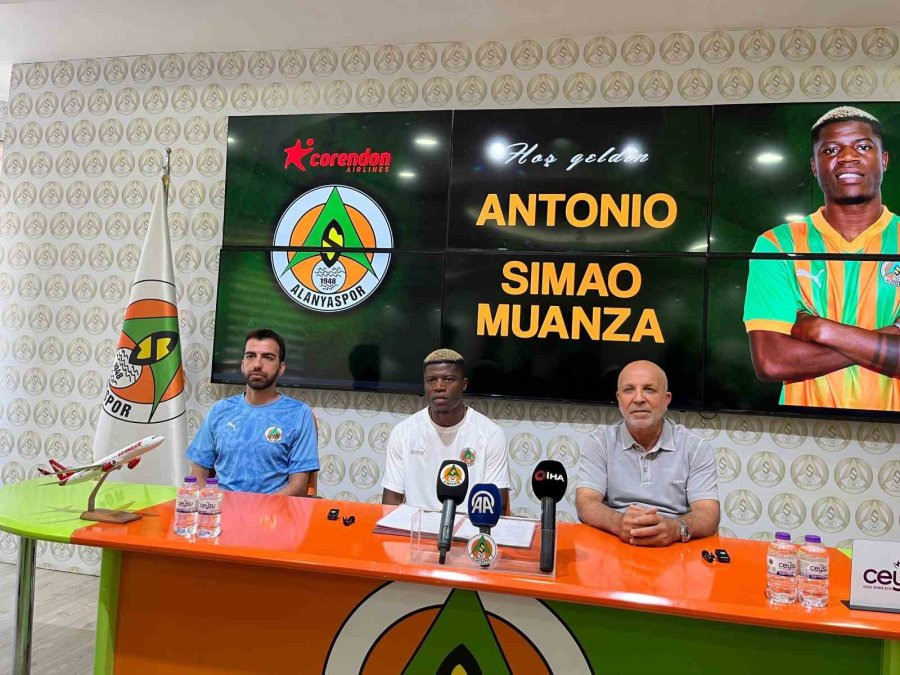 Alanyaspor, Maestro’yu Kadrosuna Kattı