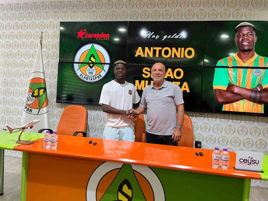 Alanyaspor, Maestro’yu Kadrosuna Kattı