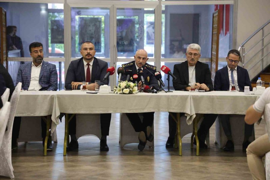 Konya Emniyet Müdürü Yüksek: "huzurun Daha Kalıcı Sağlanmasına Yönelik Çalışmaların Vücut Bulduğunu Görüyoruz"