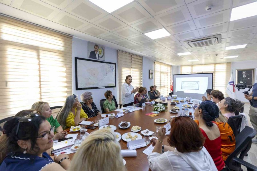 Mersin’de Kadınları Güçlendiren ’pazartesi Buluşmaları’ Sürüyor