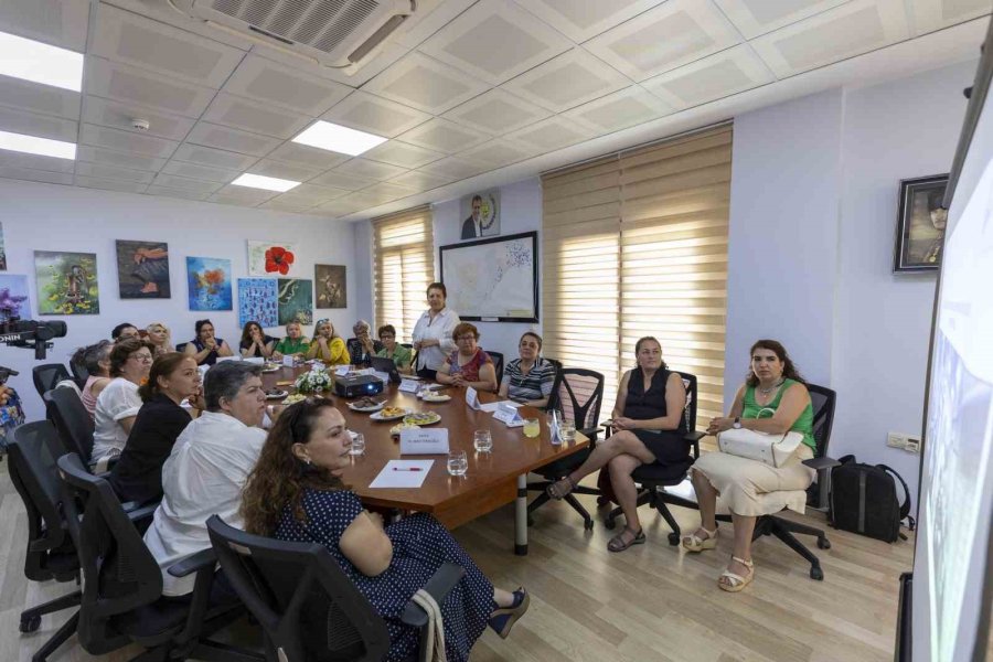 Mersin’de Kadınları Güçlendiren ’pazartesi Buluşmaları’ Sürüyor