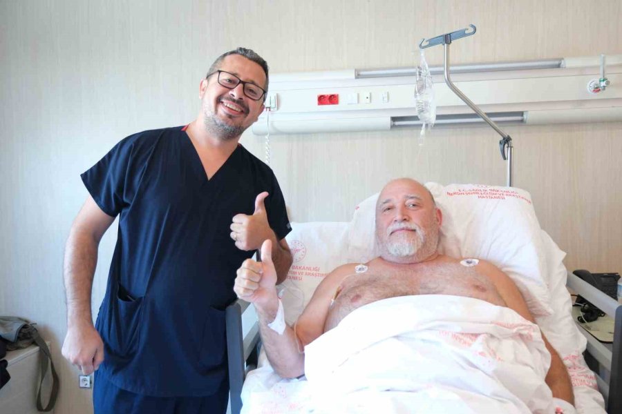 Rus Hasta Mersin Şehir Hastanesi’nde Sağlığına Kavuştu