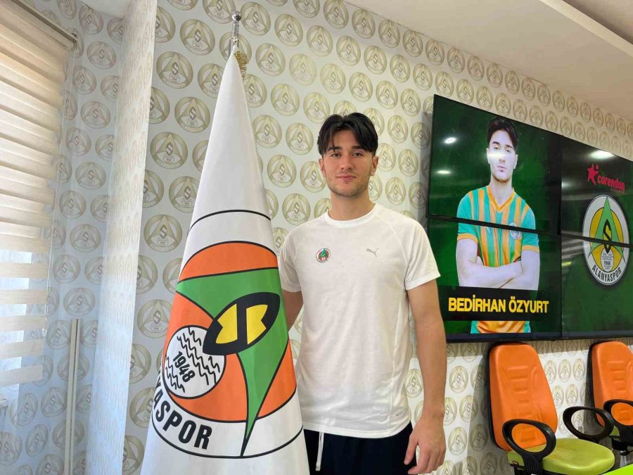 Alanyaspor, İki Yerli Oyuncu İle Sözleşme İmzaladı