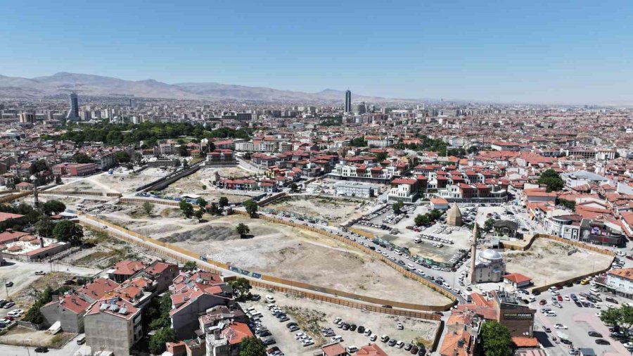 Başkan Altay: "konya’nın Bir Başkent Olarak Surlarını Açığa Çıkarmak Ve Turizm Potansiyelini Artırmak İçin Çalışıyoruz"