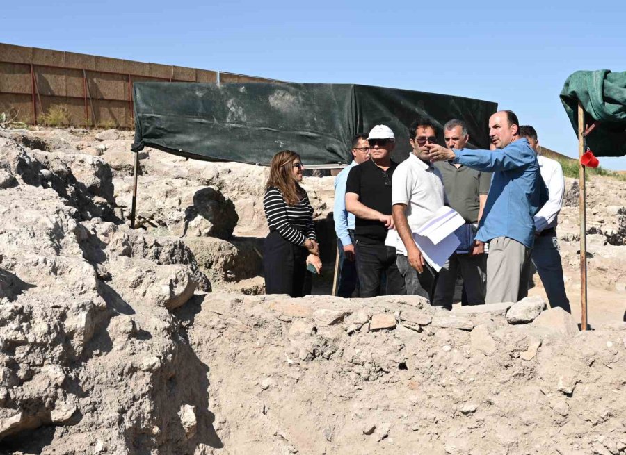 Başkan Altay: "konya’nın Bir Başkent Olarak Surlarını Açığa Çıkarmak Ve Turizm Potansiyelini Artırmak İçin Çalışıyoruz"