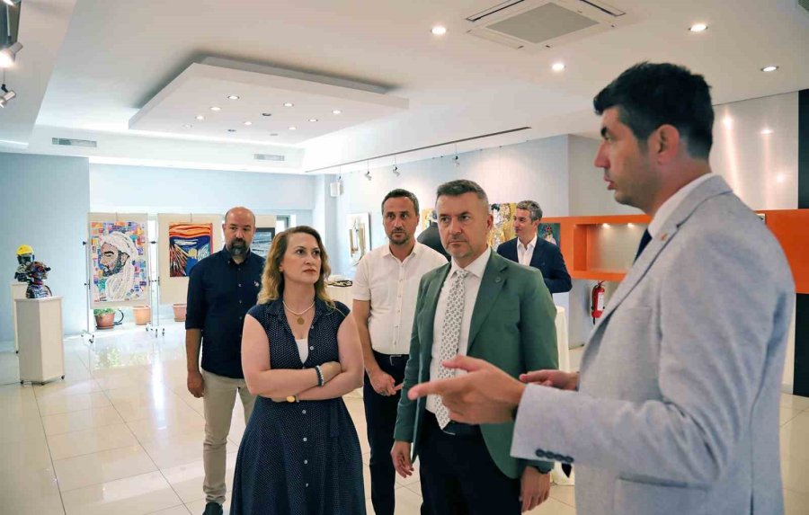 Geri Dönüşüm Ve Sanat El Ele Verdi: Atıktan Sanata Sergisi Açıldı