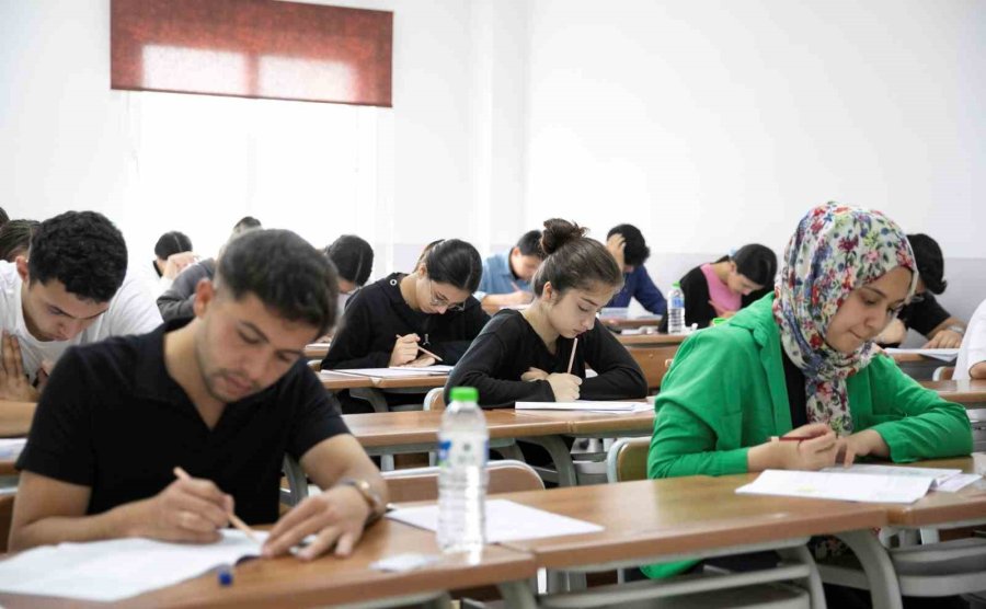 Mersin, Öğrencilerin Gözdesi Olmaya Devam Ediyor