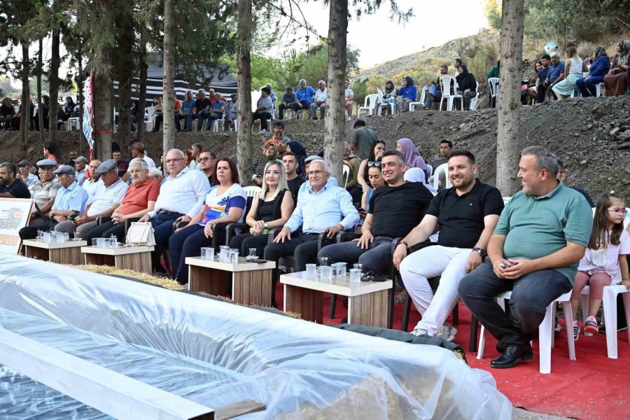 Bu Da Köy Survivor’u: 5 Yıldızlı Tatili Duyan Köylüler Kıyasıya Yarıştı