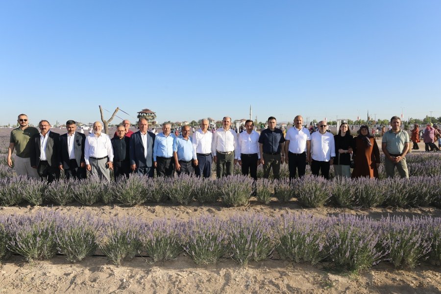 Türkiye’nin En Büyük Lavanta Bahçesi’nde Festival Coşkusu