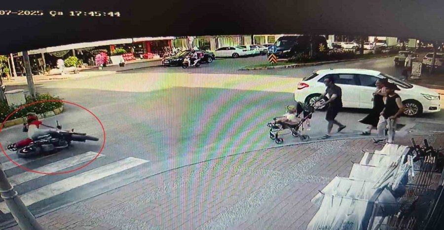 Aynı Kavşakta 1 Saat Arayla 2 Motosiklet Kazası: 1 Yaralı