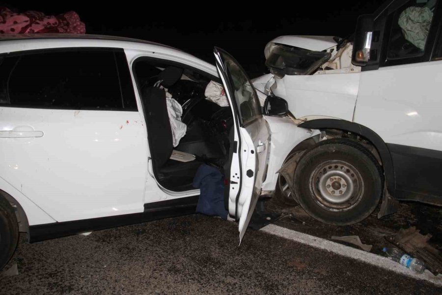 Konya’da 3 Aracın Karıştığı Kazada 7 Kişi Yaralandı