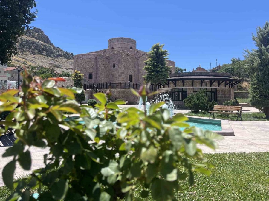 Bin 700 Yıldır Ayakta Olan Kilise, Müze Olarak Ziyaretçilerini Ağırlıyor