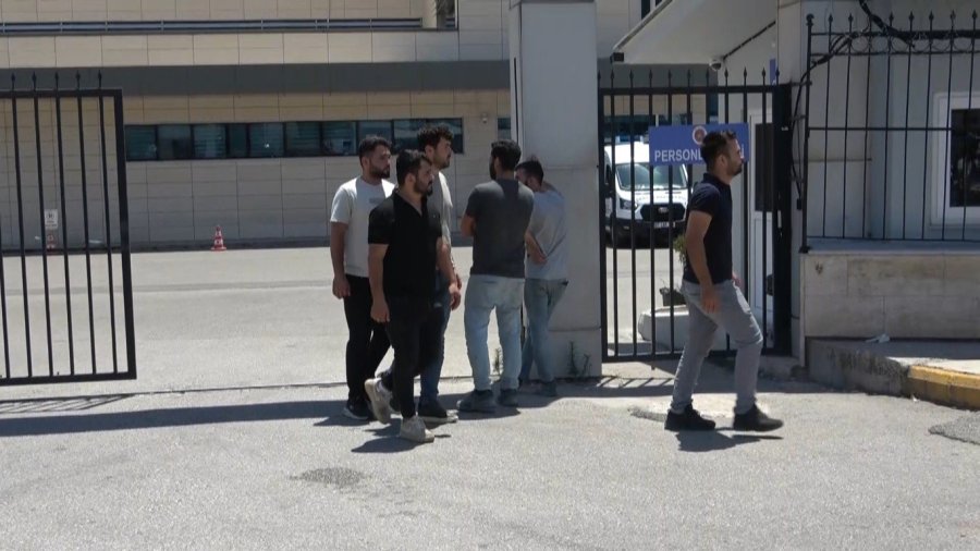 Ağabeyi Tarafından 14 Bıçak Darbesi İle Öldürülen Genç Kızın Cenazesi Teslim Alındı