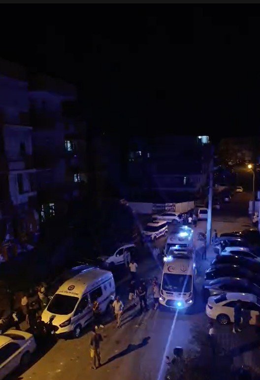 Antalya’da Kız Kardeşini 14 Bıçak Darbesiyle Öldürdü