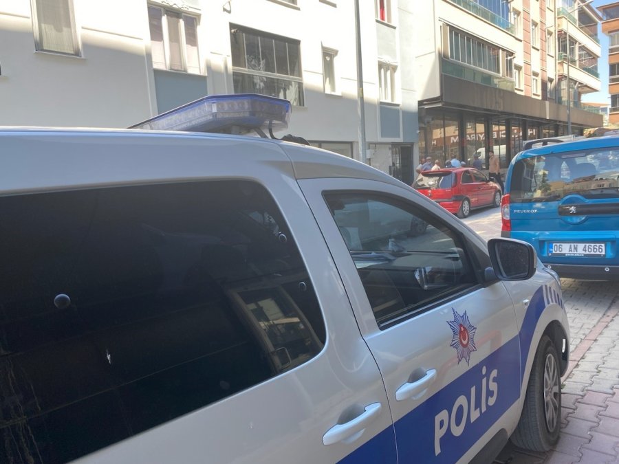 Gurbetçi Vatandaş Evinde Ölü Bulundu