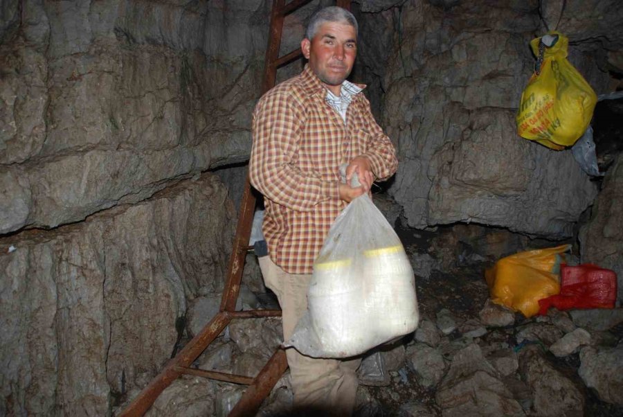 Antalya’nın Toros Dağlarındaki Doğal Buzdolabı