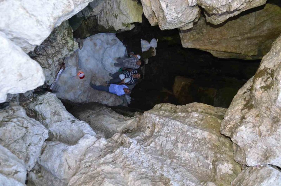 Antalya’nın Toros Dağlarındaki Doğal Buzdolabı
