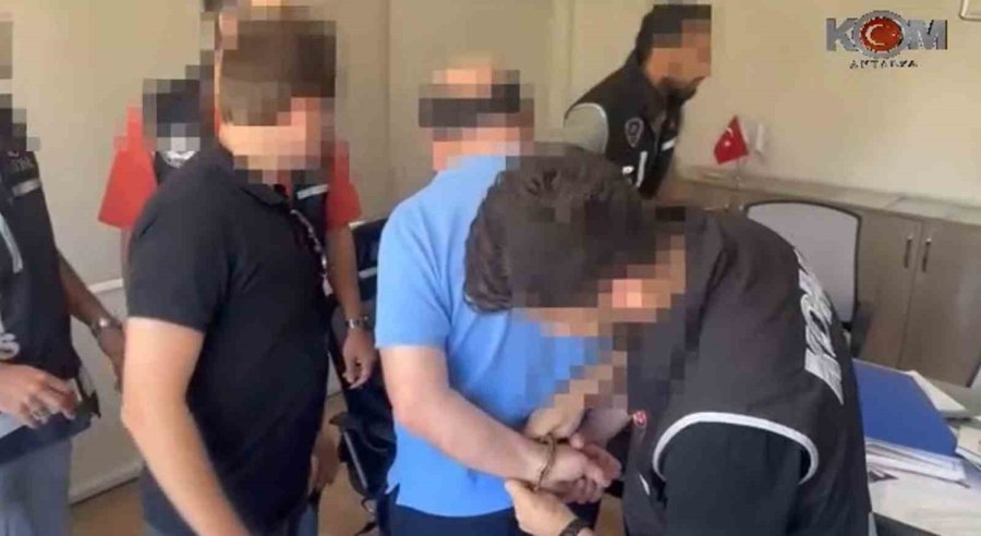 Antalya’da Rüşvet Operasyonu: 2’si Müfettiş 3 Kişi Tutuklandı