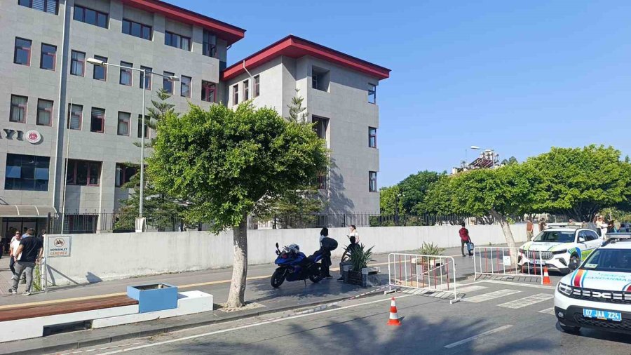 Manavgat Belediyesi’ndeki Rüşvet, İrtikap Ve Zimmet Operasyonunda Şüpheliler Adliyeye Sevk Edildi