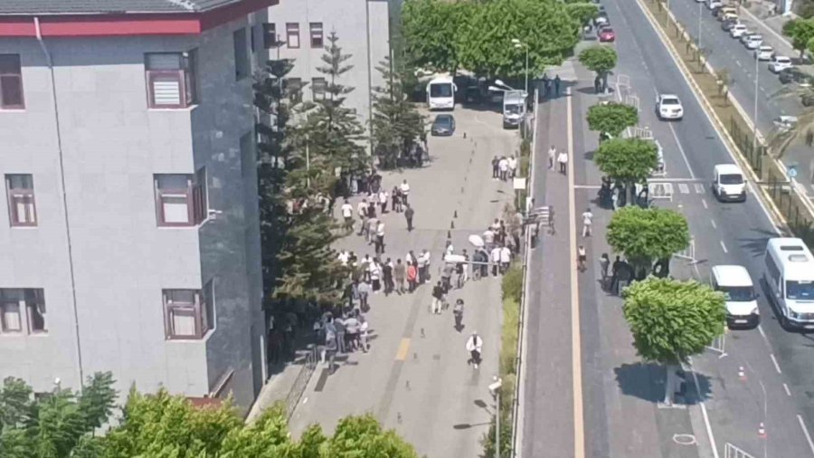 Manavgat Belediyesi’ndeki Rüşvet, İrtikap Ve Zimmet Operasyonunda Şüpheliler Adliyeye Sevk Edildi