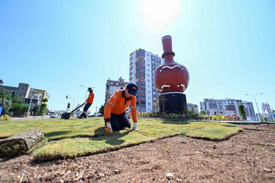 Mersin Yaza Renkli Girdi