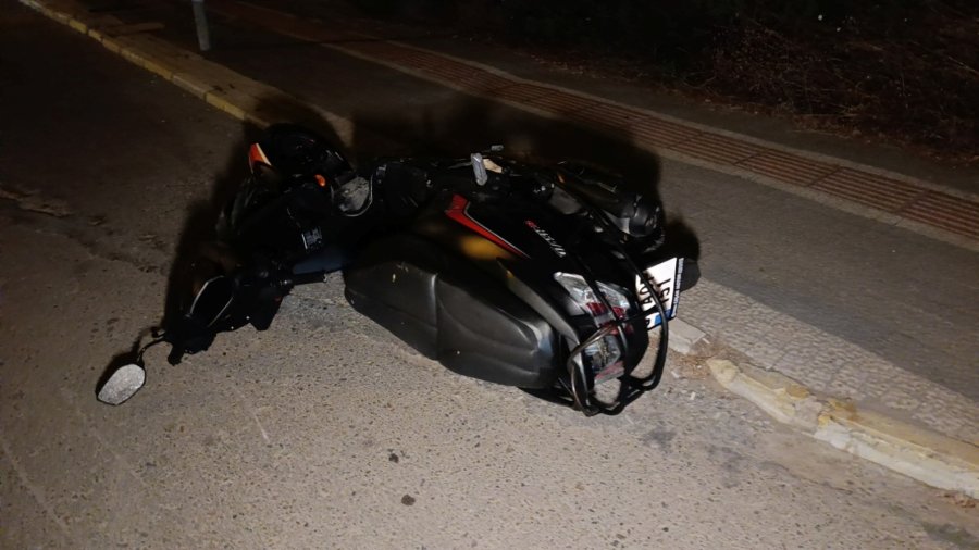 Kasksız Kullandığı Motosikletle Yaptığı Kaza Hayattan Kopardı