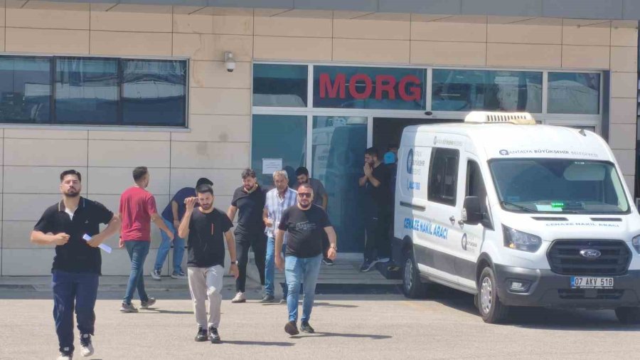 Bir Ay Önce Nişanlanan Genç, Kaynak Yaparken Kalp Krizi Geçirdi