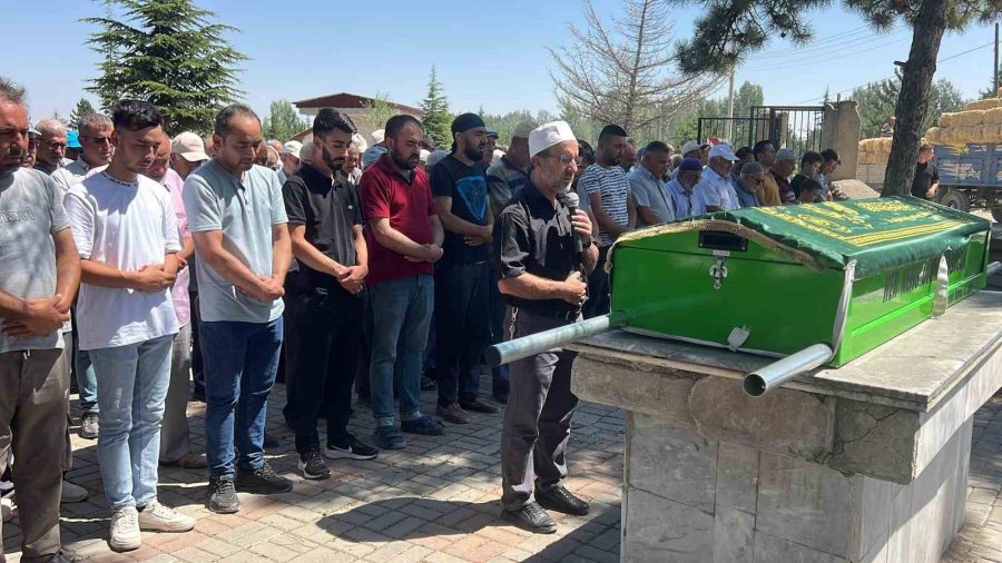 Okulda Arkadaşı Tarafından Boğazının Sıkılması Sonucu Hastanelik Olan 10 Yaşındaki Çocuk Hayat Mücadelesini Kaybetti