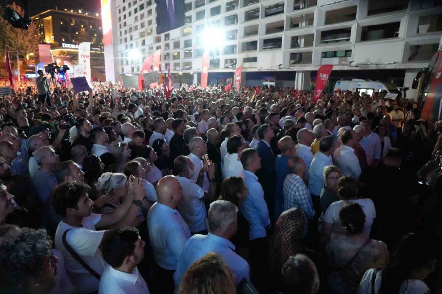 Özgür Özel’den Antalya’da Miting