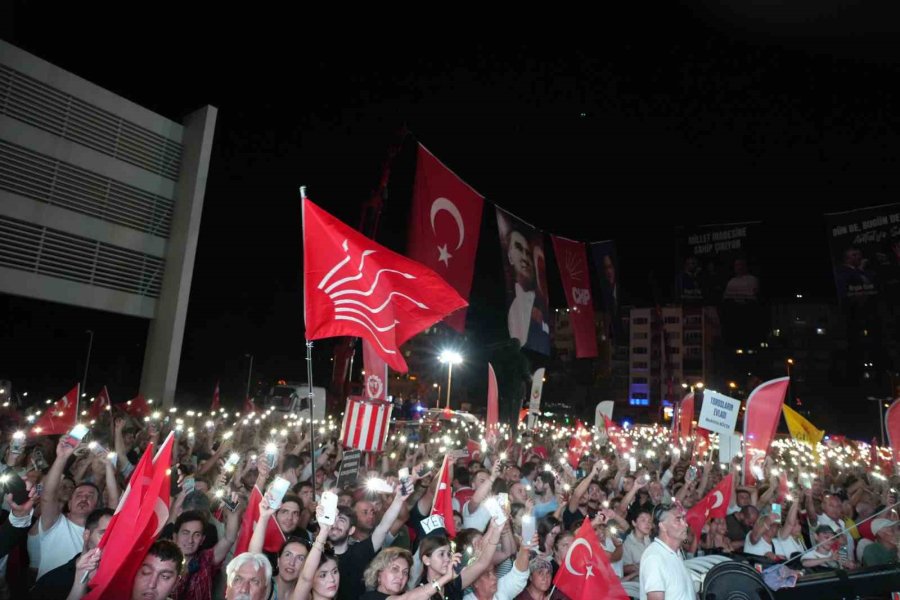 Özgür Özel’den Antalya’da Miting