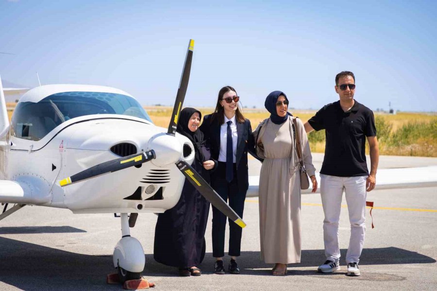 Kto Karatay Üniversitesi Havacılık Eğitim Kampüsünde "gurur Günü: Kaptanlık Yoluna İlk Adım Töreni" Gerçekleşti