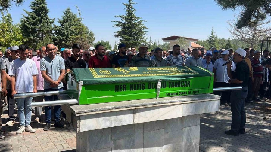 Okulda Arkadaşı Tarafından Boğazının Sıkılması Sonucu Hastanelik Olan 10 Yaşındaki Çocuk Hayat Mücadelesini Kaybetti