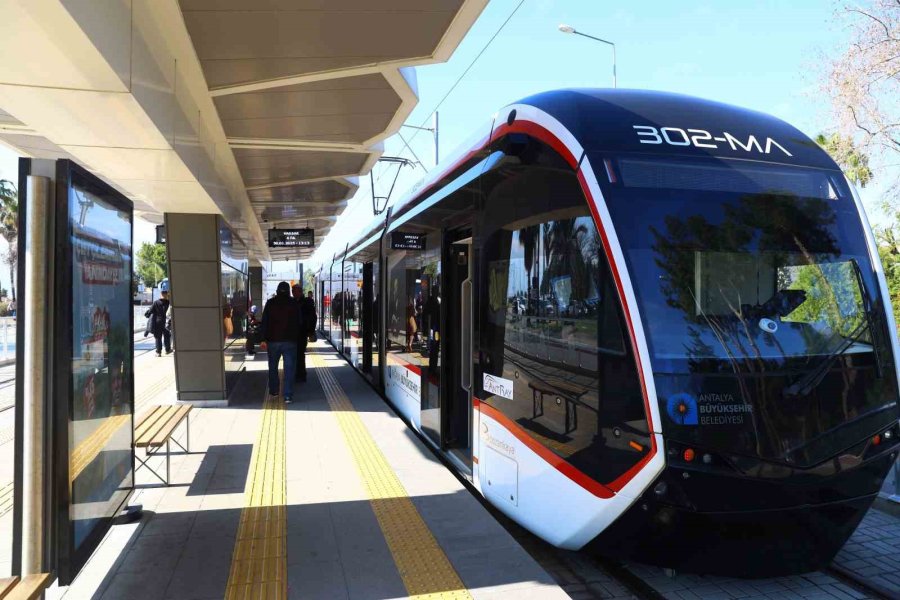 Büyükşehir’in Toplu Ulaşım Araçları 15 Temmuz’da Ücretsiz