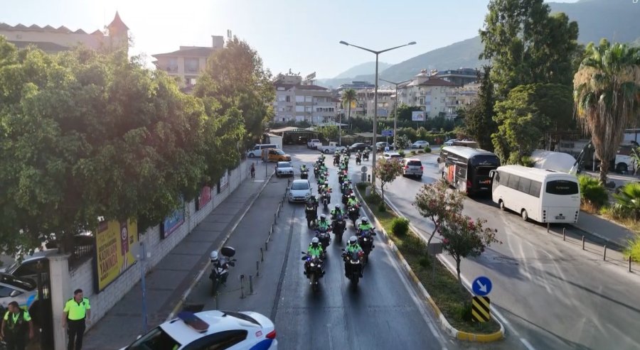 Alanya’da Denetimlerde 2 Bin 140 Sürücü Ve Yolcuya Cezai İşlem Uygulandı