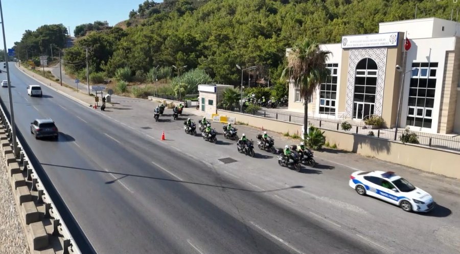 Alanya’da Denetimlerde 2 Bin 140 Sürücü Ve Yolcuya Cezai İşlem Uygulandı