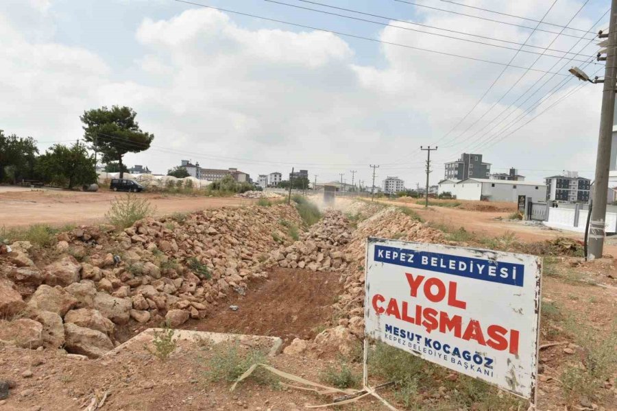 Kepez’in Demirel Mahallesi’nde Dere Islah Çalışması Yapıldı