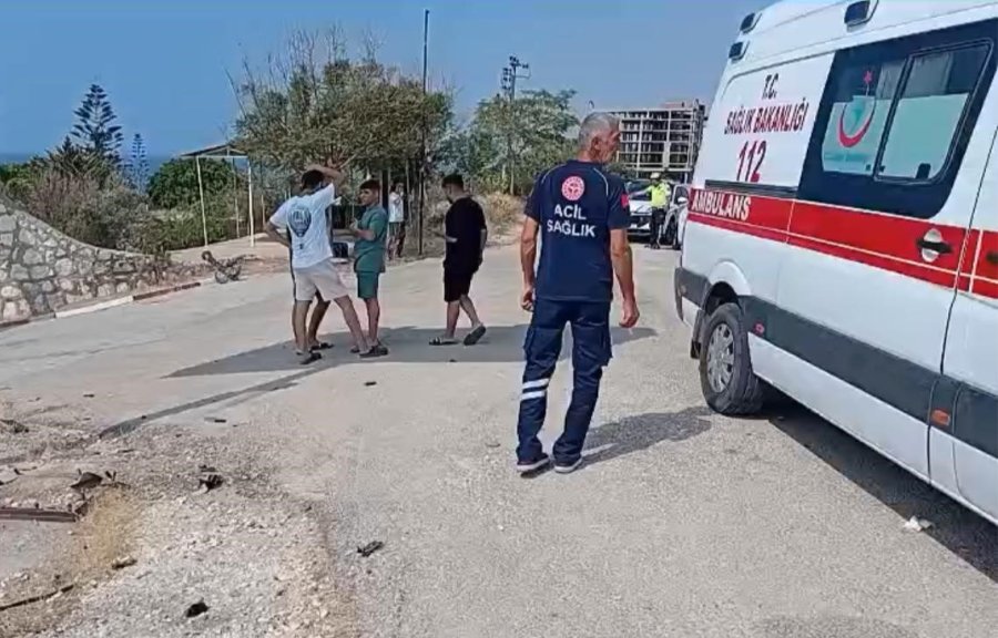 Otomobiliyle Kaza Geçiren Polis, Hayatını Kaybetti